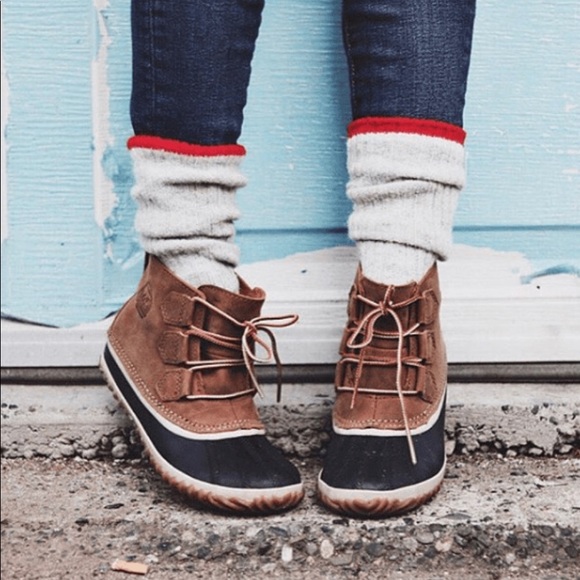 Sorel Out n About Lace Up Black & White Boots - Picture 9 of 9